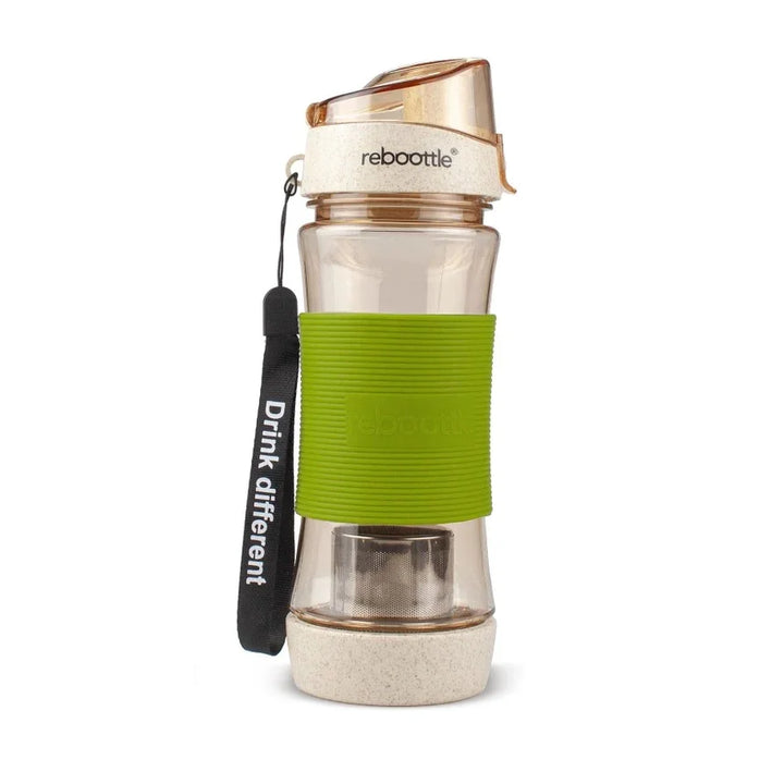 Beige Rebottle Trinkflasche mit grünem Silikongriff und Teesieb, nachhaltiges Design