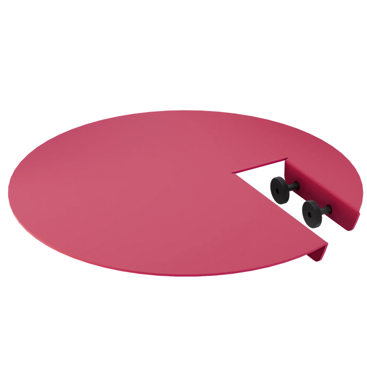 Runder, pinker Tisch mit abnehmbarem Segment und schwarzen Schrauben