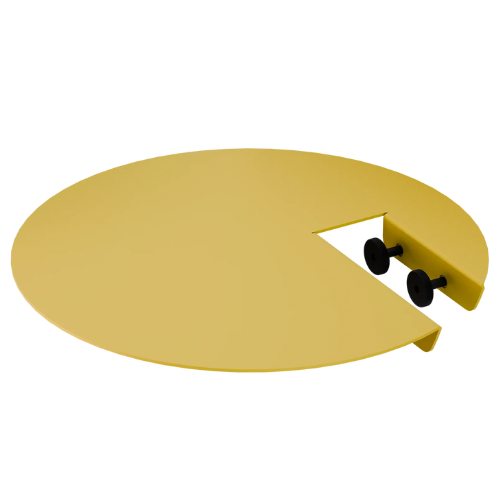 Gelbe runde Metallabdeckung mit Schrauben, Kabelschutz für Installation, technisches Zubehör