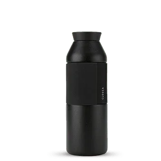 Schwarze Closca Trinkflasche aus Edelstahl, modernes und minimalistisches Design.